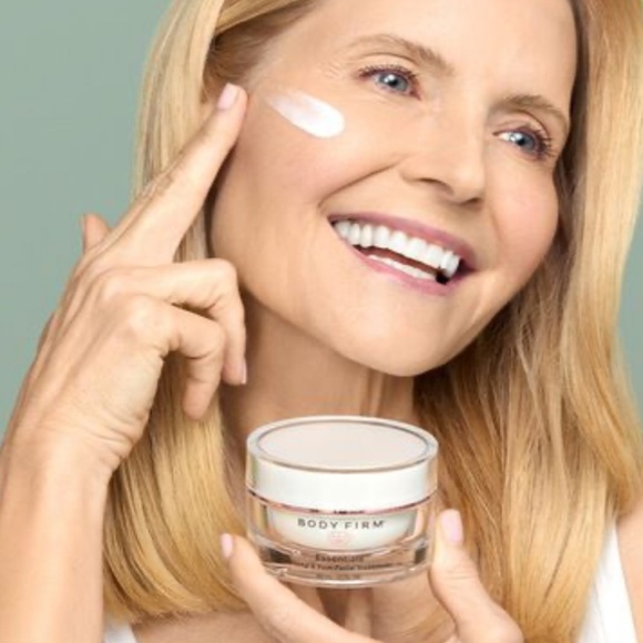 NWT body firm essentials plump and firm facial treatment - Picture 4 of 5